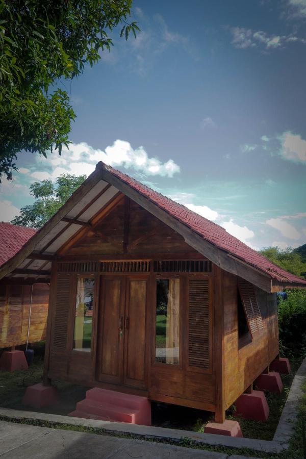 Yut'S Inn Flower Paradise Gili Gede Kültér fotó
